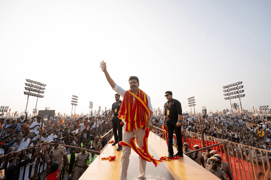 Cover Photo Showing Thalaivar at the event